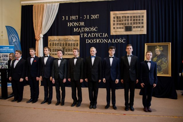 FOTORELACJA Z INAUGURACJI ROKU 100-LECIA SZKOŁY