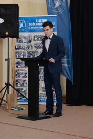 FOTORELACJA Z INAUGURACJI ROKU 100-LECIA SZKOŁY