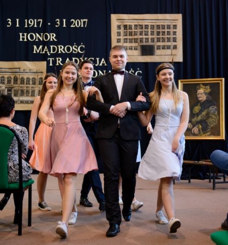 FOTORELACJA Z INAUGURACJI ROKU 100-LECIA SZKOŁY