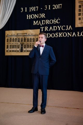 FOTORELACJA Z INAUGURACJI ROKU 100-LECIA SZKOŁY