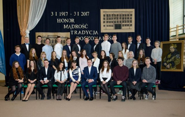 FOTORELACJA Z INAUGURACJI ROKU 100-LECIA SZKOŁY