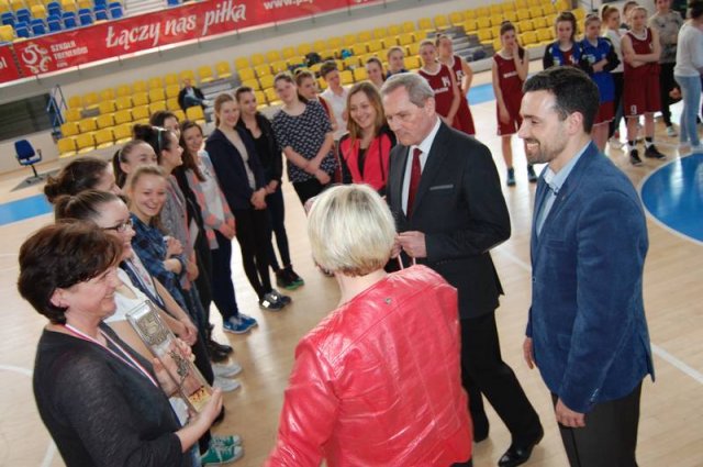 Wojewódzkie podium dla naszych koszykarek