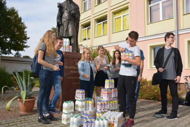 DZIEŃ  KANAPKI 2016