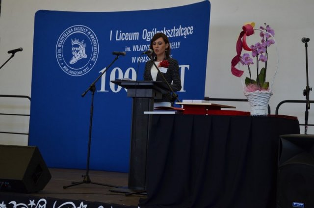 FOTORELACJA  Z  OBCHODÓW  100-LECIA  I  LICEUM OGÓLNOKSZTAŁCĄCEGO IM. WŁADYSŁAWA JAGIEŁŁY W KRASNYMSTAWIE