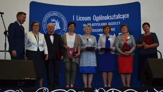 FOTORELACJA  Z  OBCHODÓW  100-LECIA  I  LICEUM OGÓLNOKSZTAŁCĄCEGO IM. WŁADYSŁAWA JAGIEŁŁY W KRASNYMSTAWIE