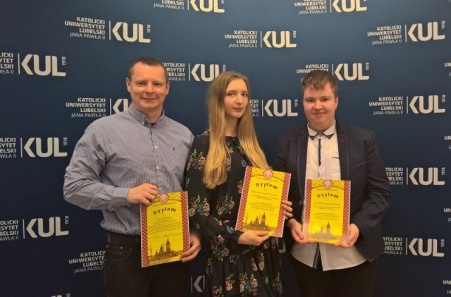 Maturzyści z III a  zwycięzcami Ogólnopolskiego Konkursu Multimedialnego!