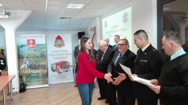 OSIĄGNIĘCIA UCZNIÓW I LO Z ZAKRESU OBRONY CYWILNEJ  I POŻARNICTWA.