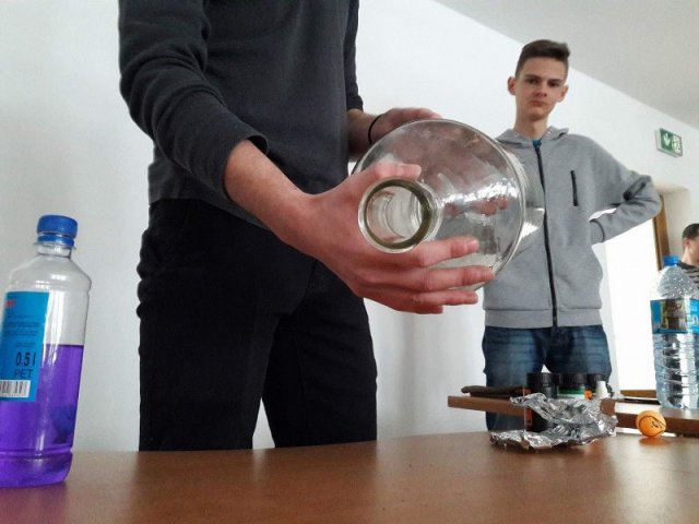 Ferie z chemią!